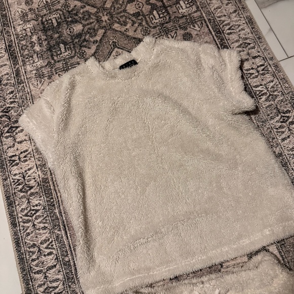 Pajamas Set - Picture 3 of 5